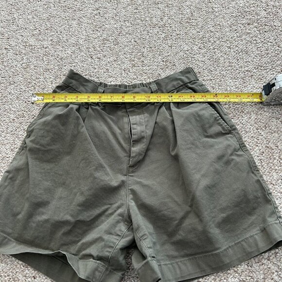 Gap Women’s Olive Green Twill Shorts Size 4 – Classic Summer Style - Picture 4 of 5